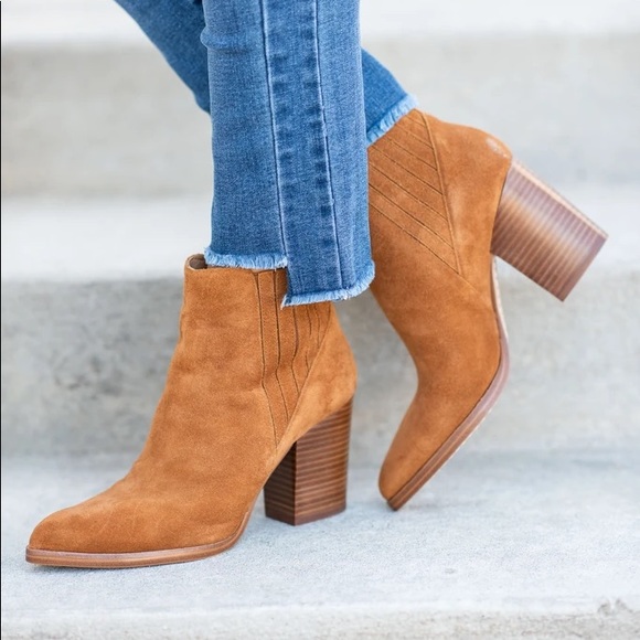 alva pointy toe bootie